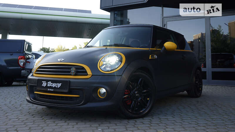 Mini Hatch (2013)