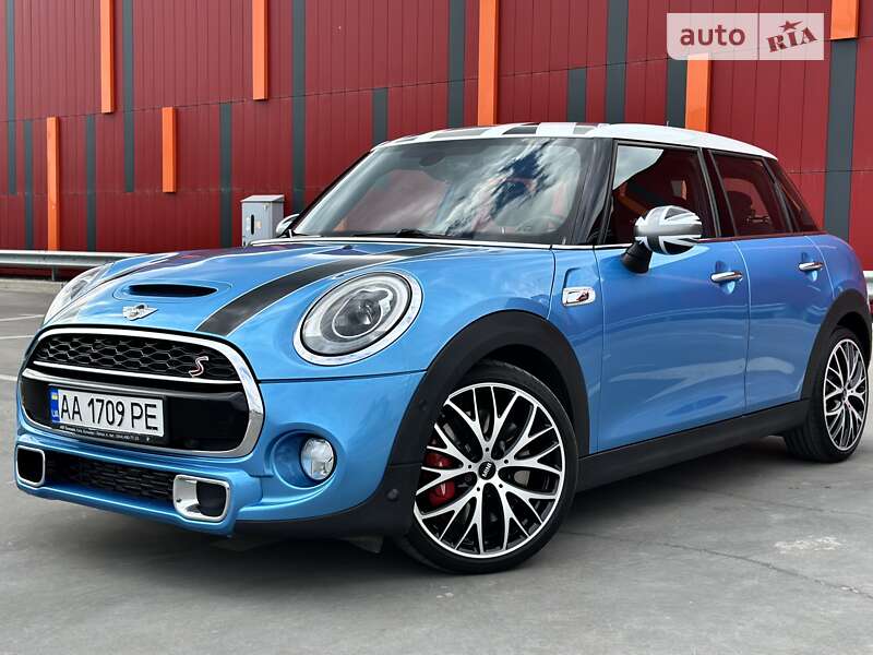 Mini Hatch (2016)