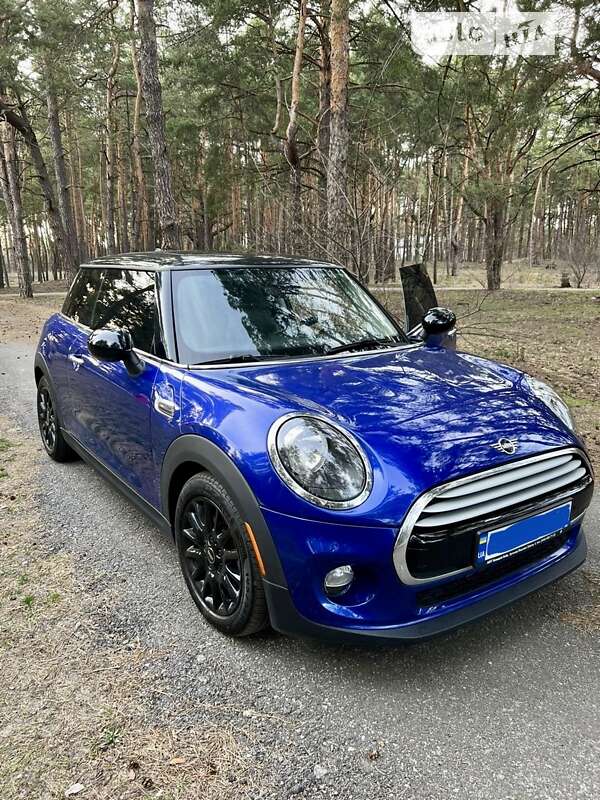 Mini Cooper (2018)