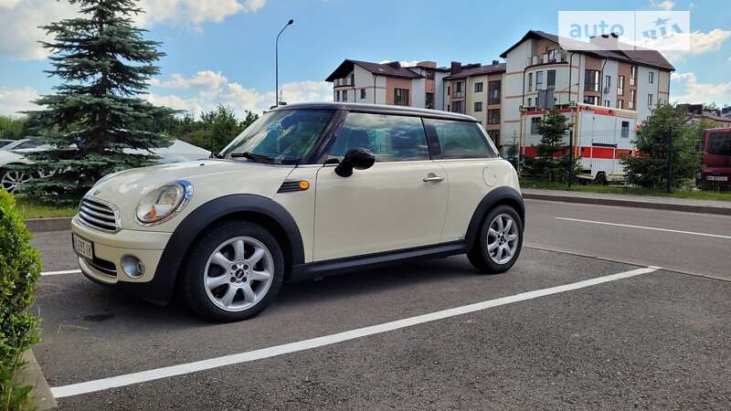 Mini Hatch (2008)