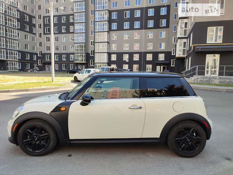 Mini Cooper (2013)