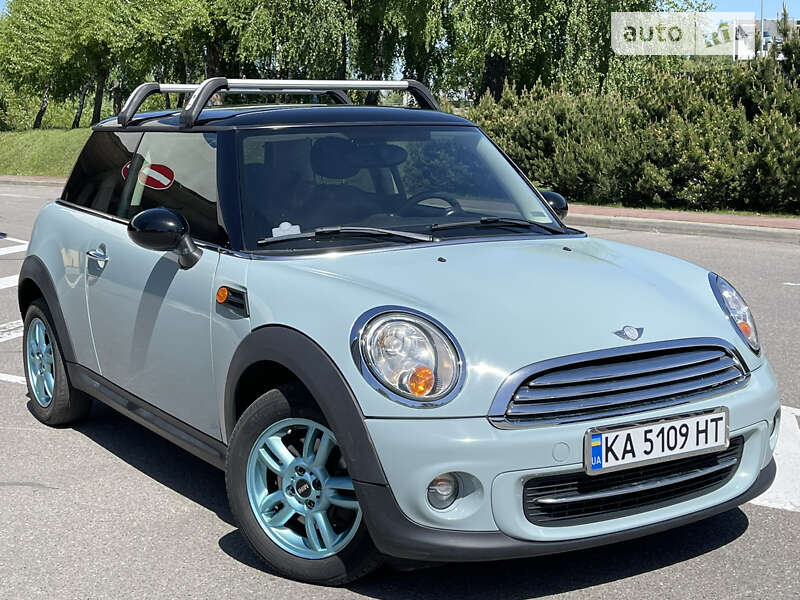 Mini Cooper (2013)