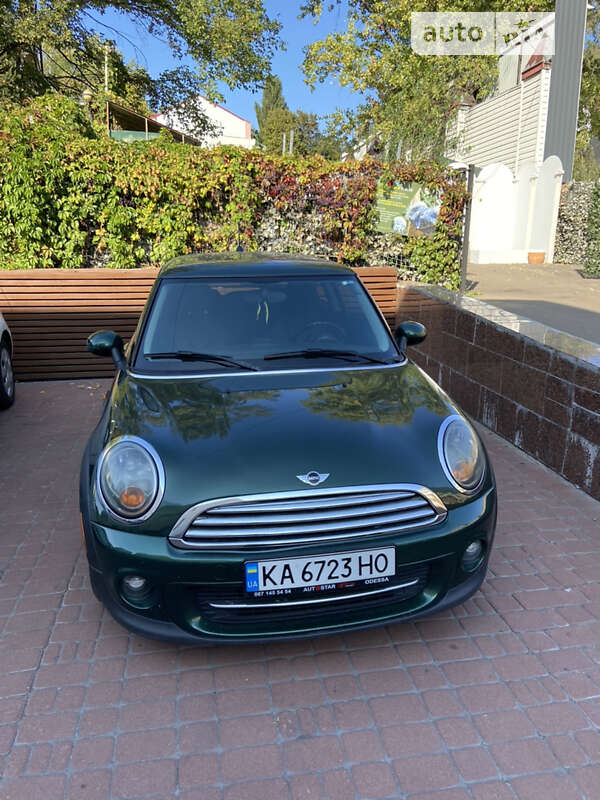 Mini Cooper (2013)