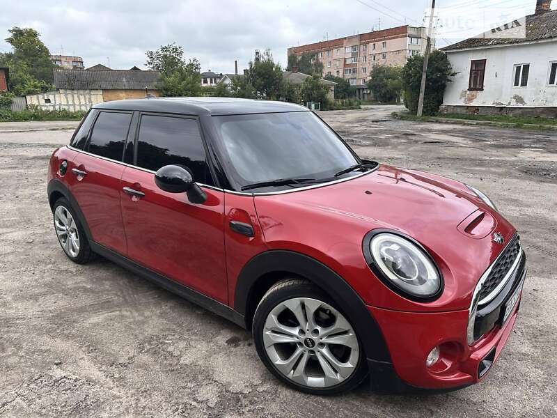 Mini Hatch (2015)