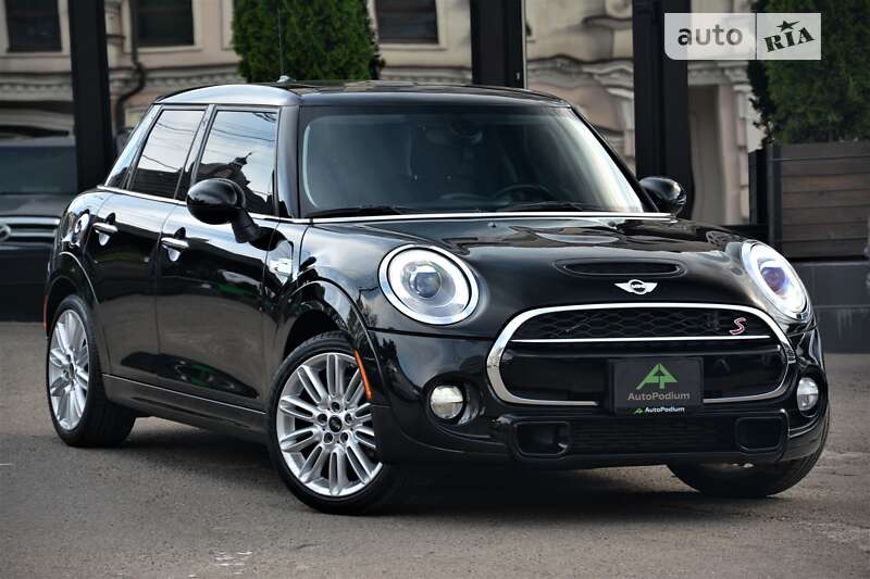Mini Hatch (2015)