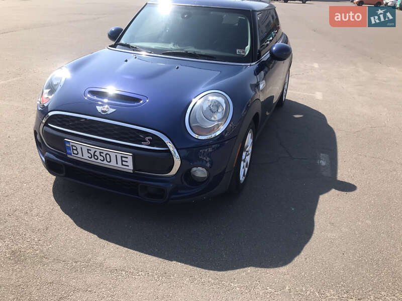 Mini Hatch (2014)