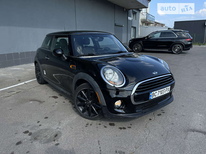 Mini Hatch (2015)