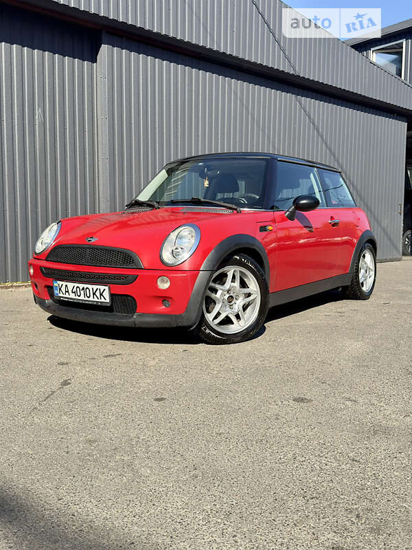 Mini Cooper (2006)