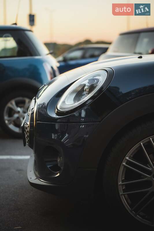 Mini Hatch (2014)