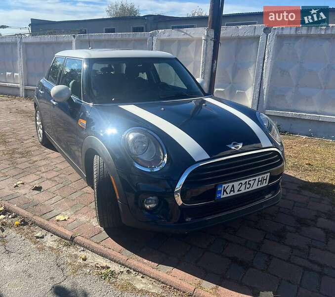 Mini Hatch (2015)