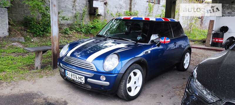 Mini Hatch (2004)