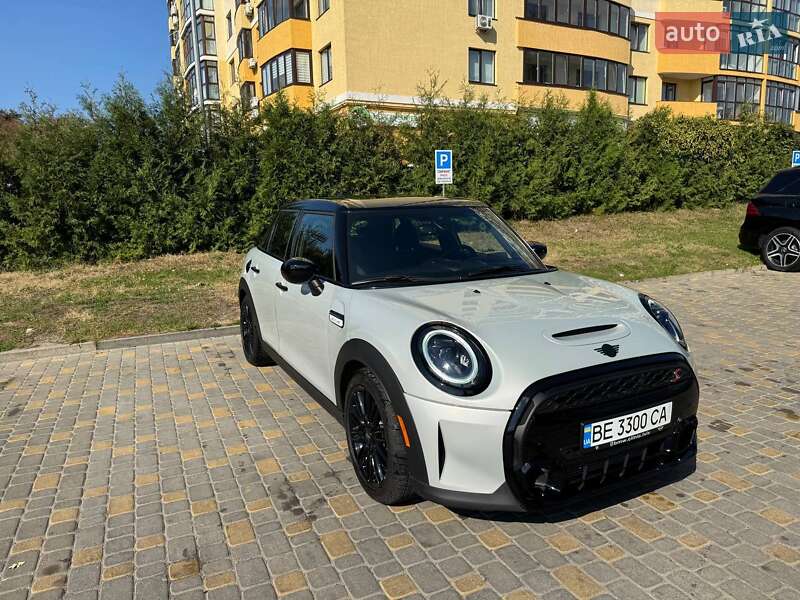 Mini Cooper (2022)
