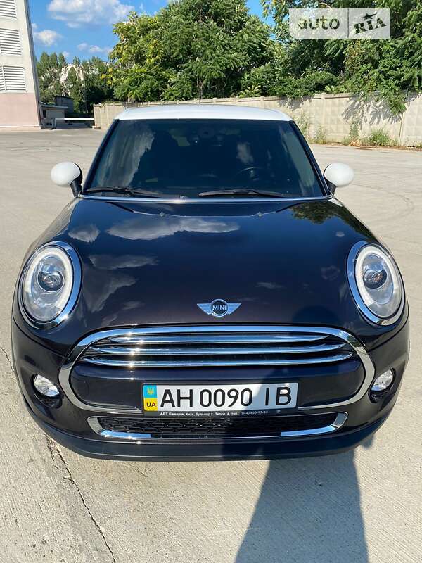 Mini Hatch (2015)