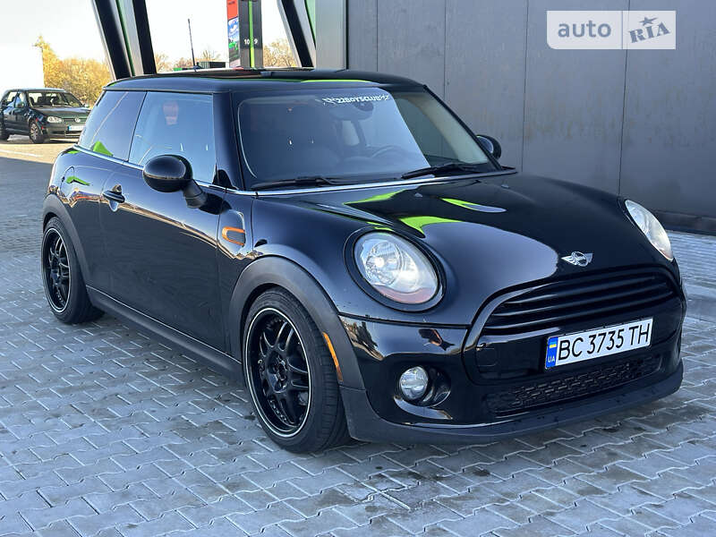 Mini Cooper (2018)