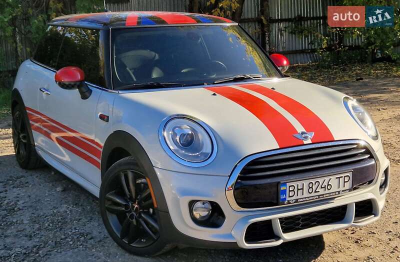 Mini Cooper (2017)