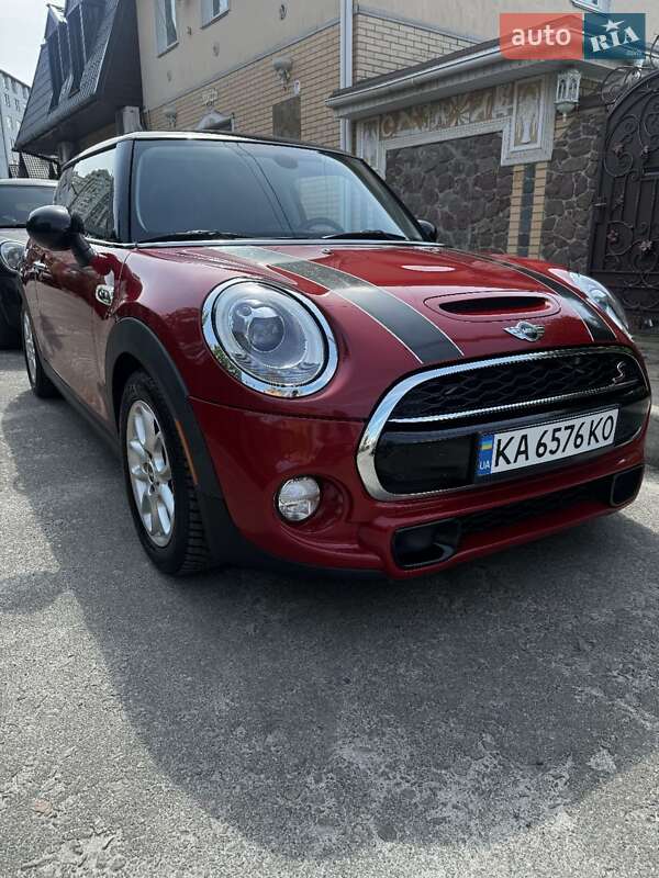 Mini Hatch (2015)