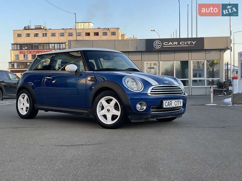 Mini Hatch (2006)