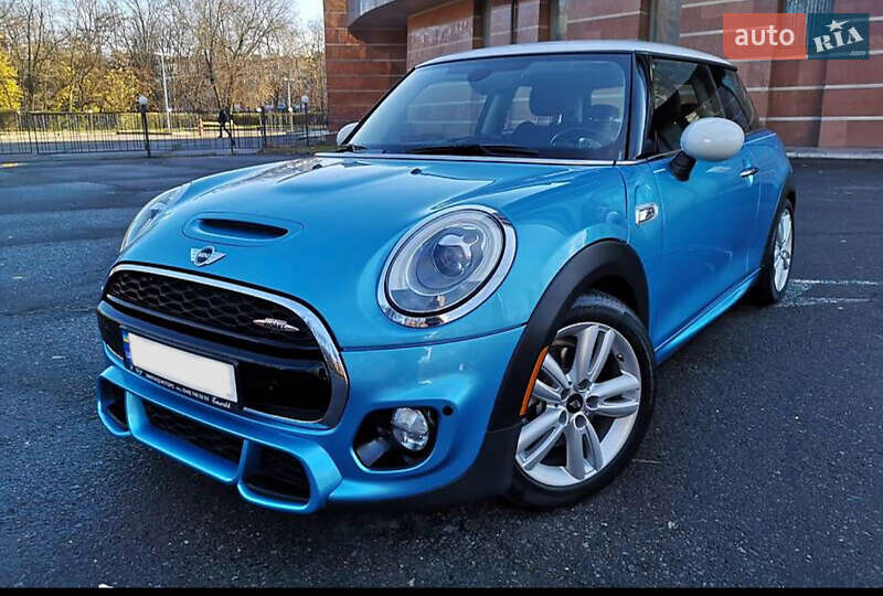 Mini Hatch (2015)