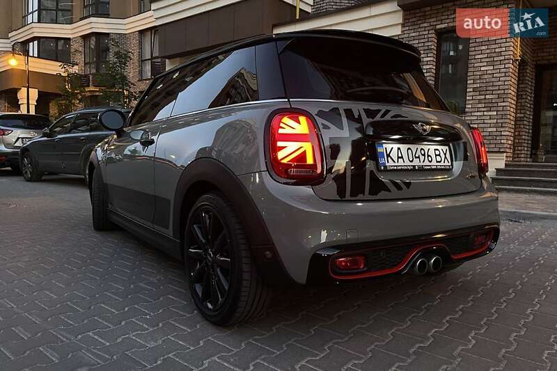 Mini Hatch (2014)