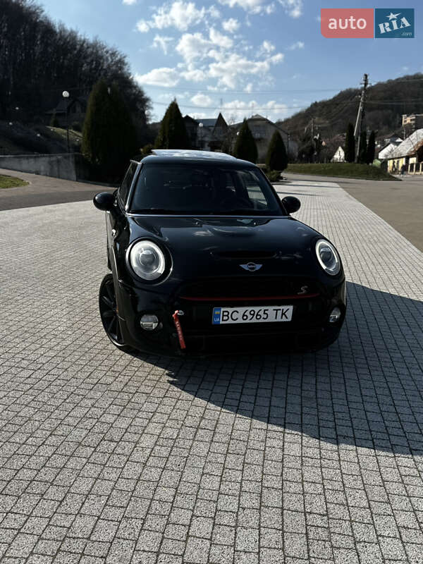 Mini Hatch (2014)