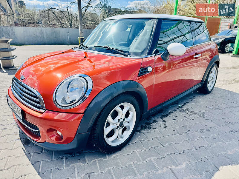 Mini Hatch (2010)