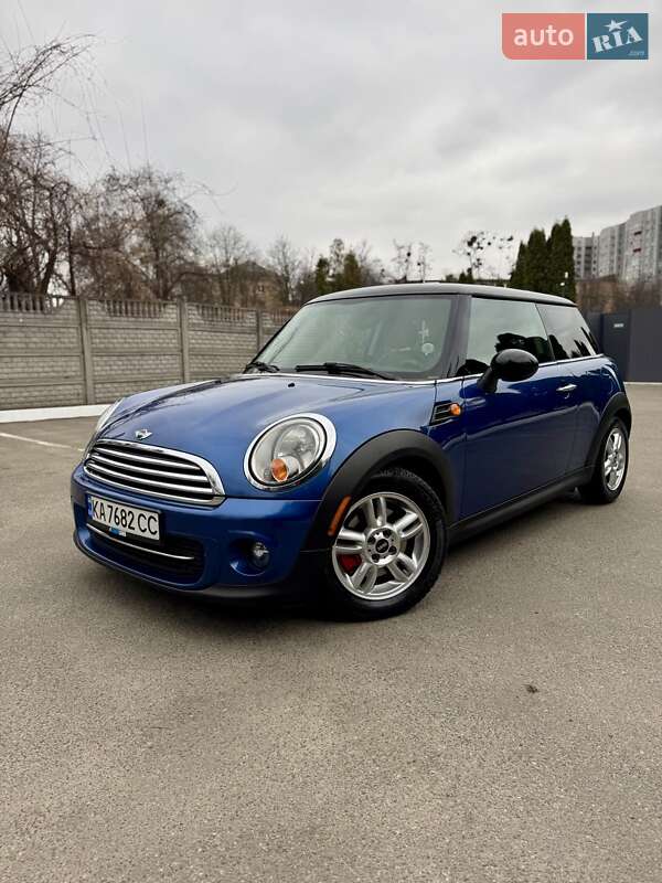 Mini Hatch (2013)