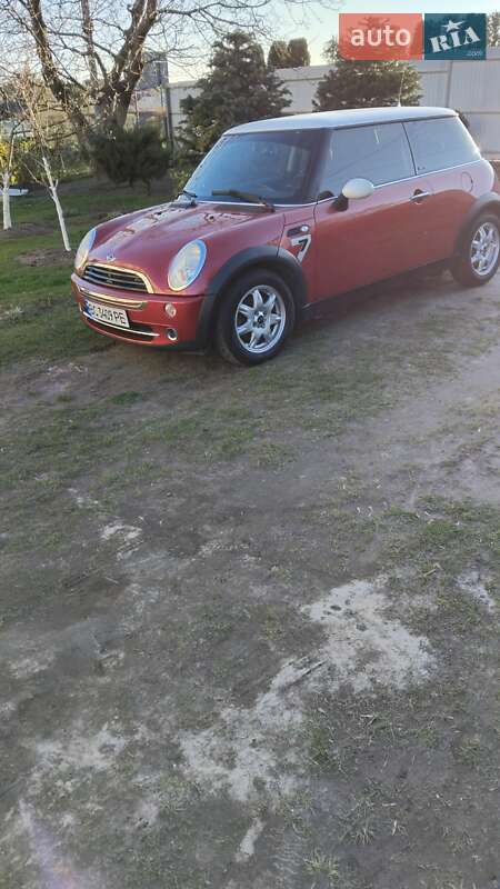 Mini Hatch (2006)