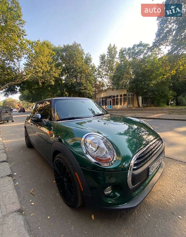 Mini Hatch (2014)