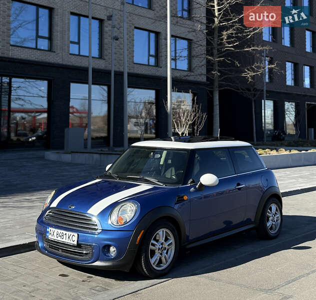 Mini Hatch (2012)