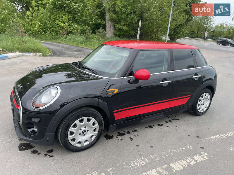 Mini Hatch (2015)