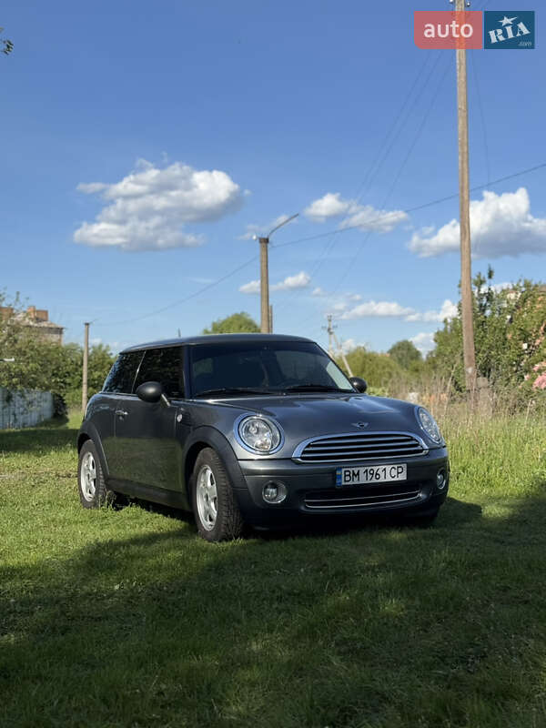 Mini Hatch (2010)