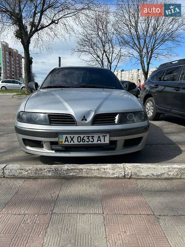 Mitsubishi Carisma (2001)