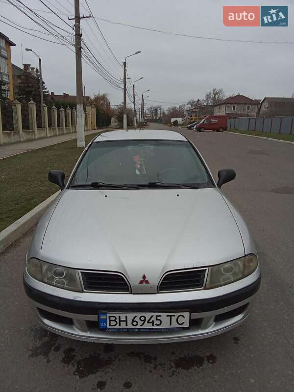 Mitsubishi Carisma (2001)