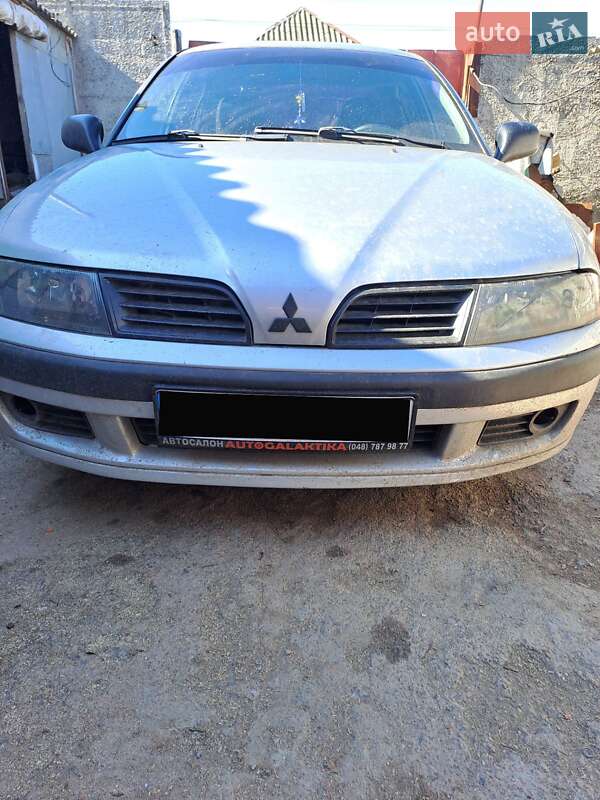 Mitsubishi Carisma (2003)