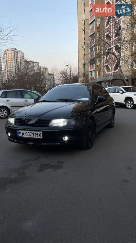 Mitsubishi Carisma (2003)