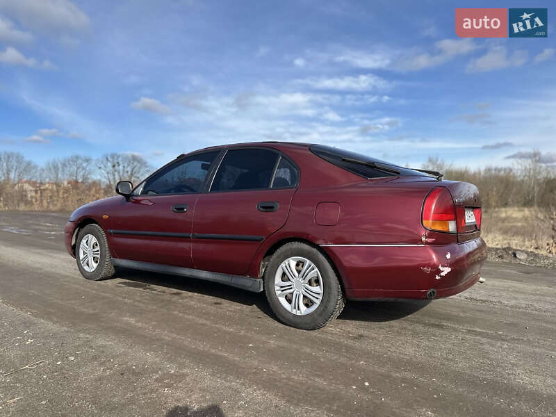 Mitsubishi Carisma (1998)