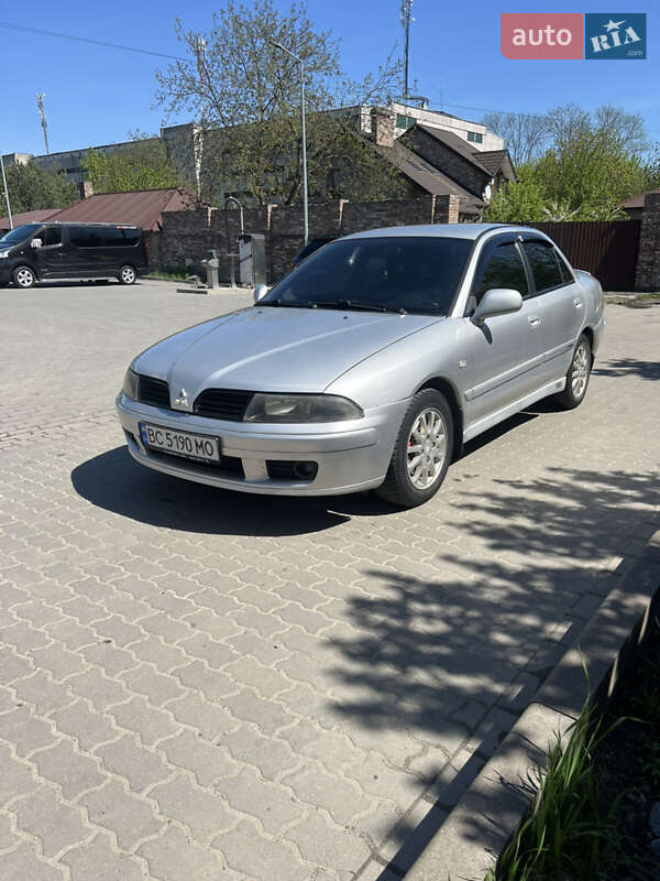 Mitsubishi Carisma (2003)