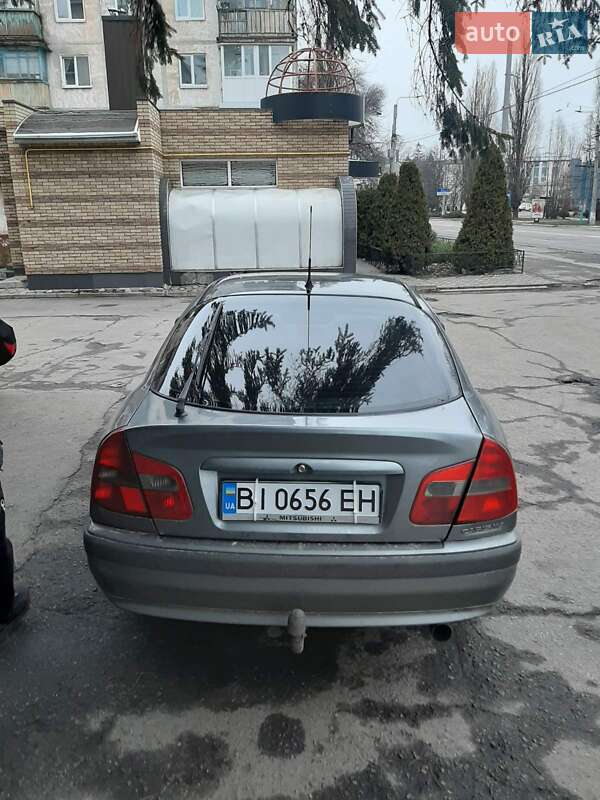 Mitsubishi Carisma (2002)