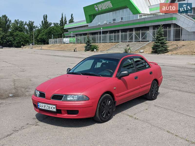 Mitsubishi Carisma (2000)