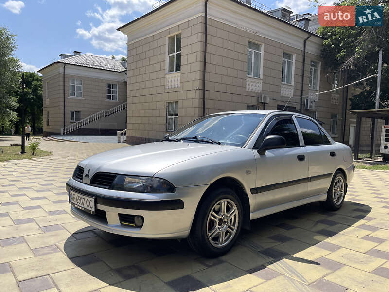 Mitsubishi Carisma (2002)