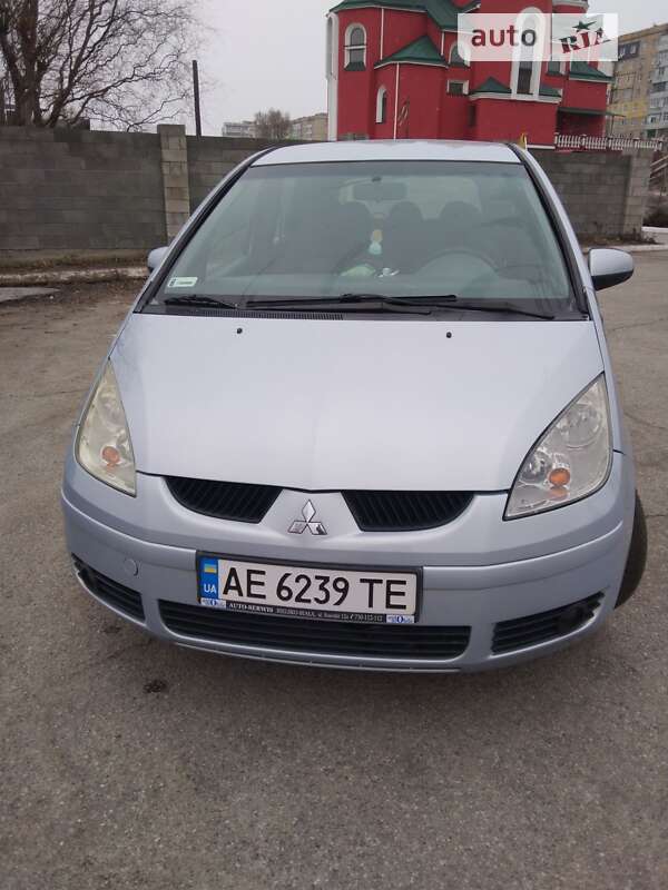 Mitsubishi Colt (2004)