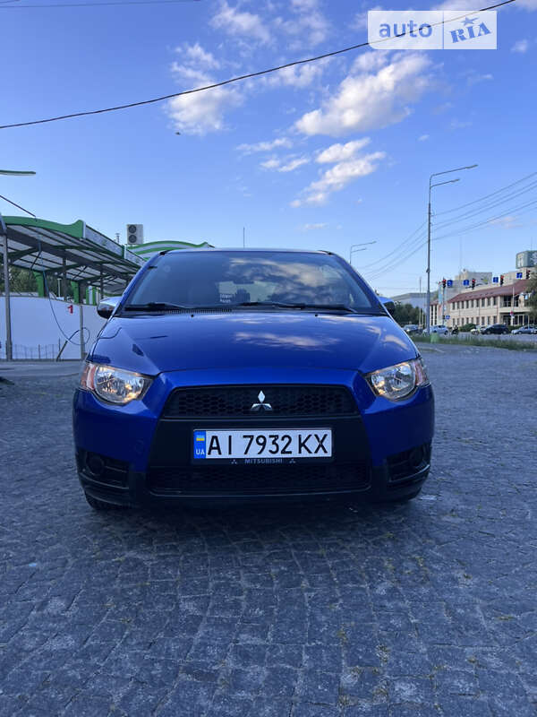 Mitsubishi Colt (2009)