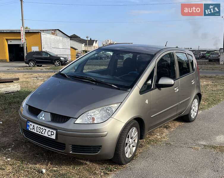 Mitsubishi Colt (2008)