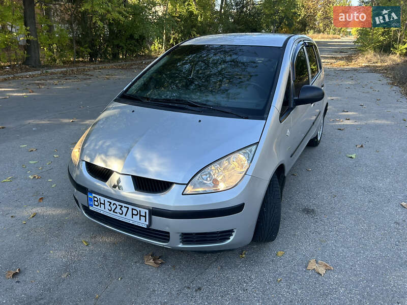 Mitsubishi Colt (2005)
