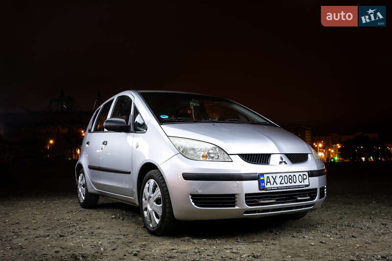 Mitsubishi Colt (2004)