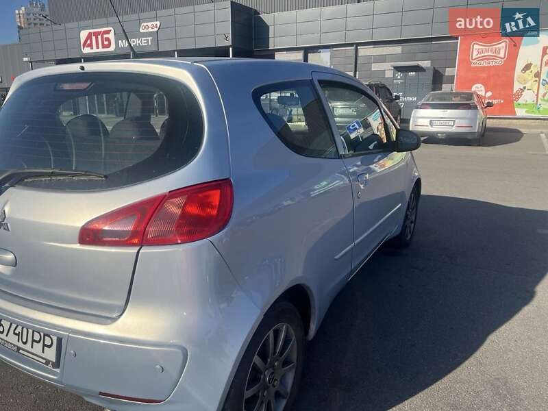 Mitsubishi Colt (2008)