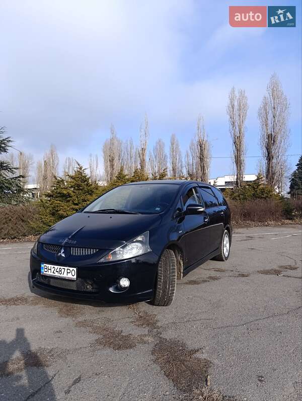 Mitsubishi Grandis (2005)