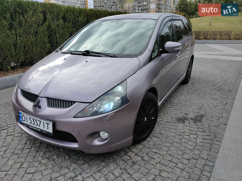 Mitsubishi Grandis (2006)