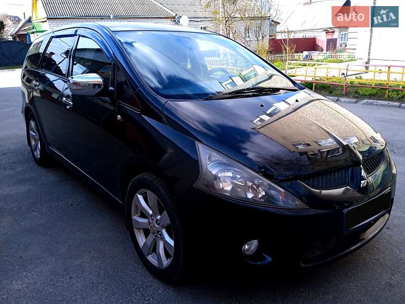 Mitsubishi Grandis (2005)