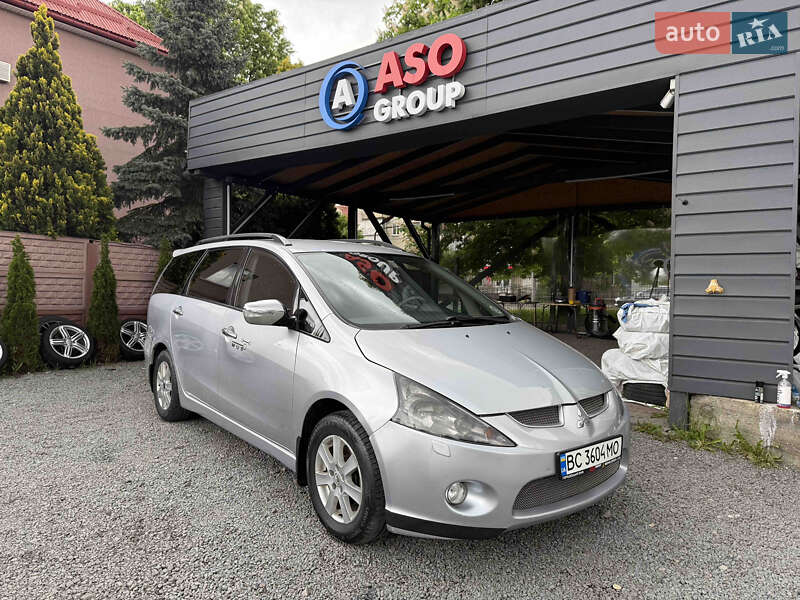 Mitsubishi Grandis (2004)